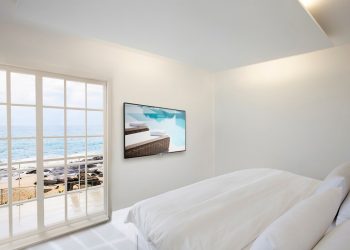 Hospitality MediaSuite Room with A View